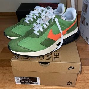 Nike Air Max Pre Day LX sz 11